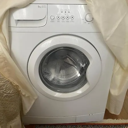 Bakirkoey Boelgesinde Guezel Bir Daire Apartment